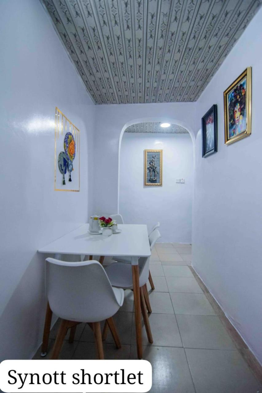 Synott Apartment Ikeja Εξωτερικό φωτογραφία
